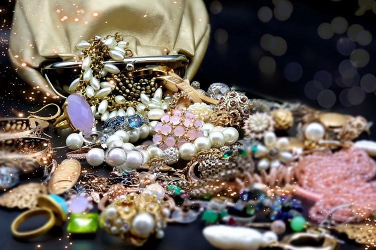 Jewelry,Costume,Gemstone,Emerald,Opal,Crystal,Pearl,Vintage,Silver,,Gold